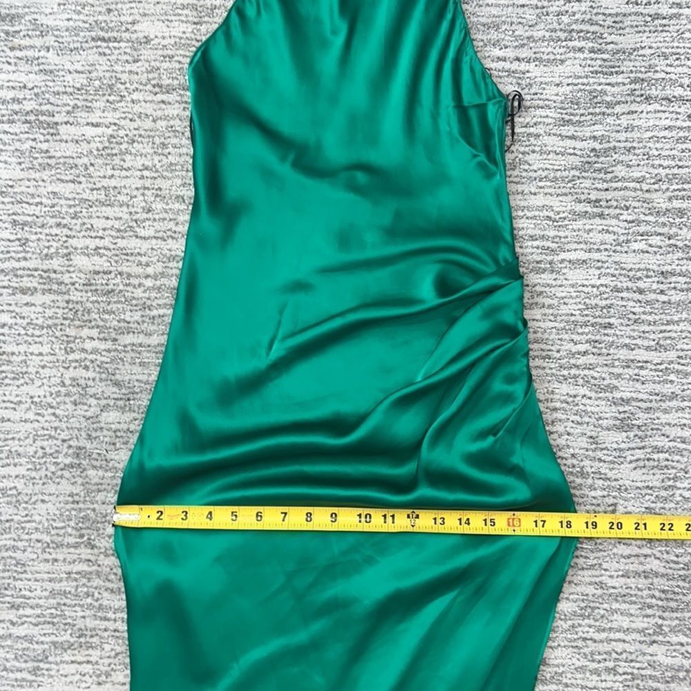 New Amanda Uprichard x Revolve Samba Gown in 100% Silk Small Emerald Dark Green - Picture 11 of 15